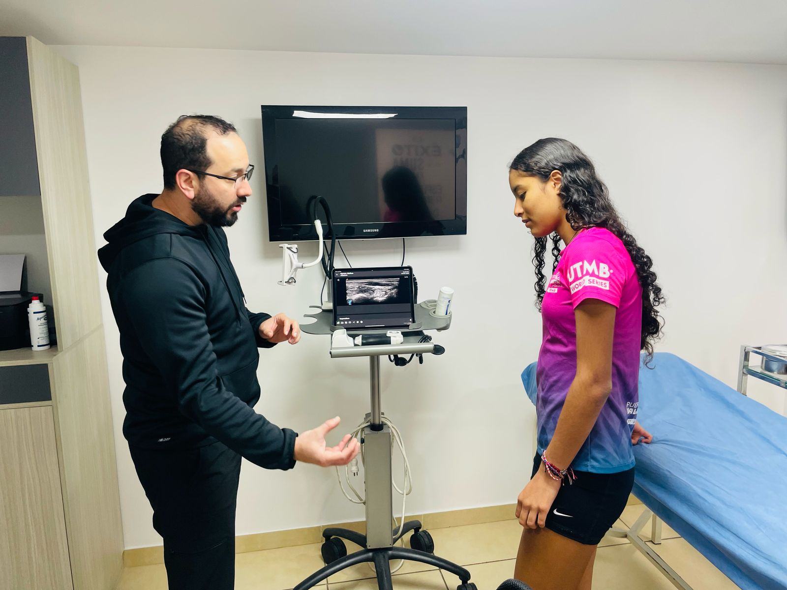 Medico especialista en deporte Gabriel Echeverría Beirute